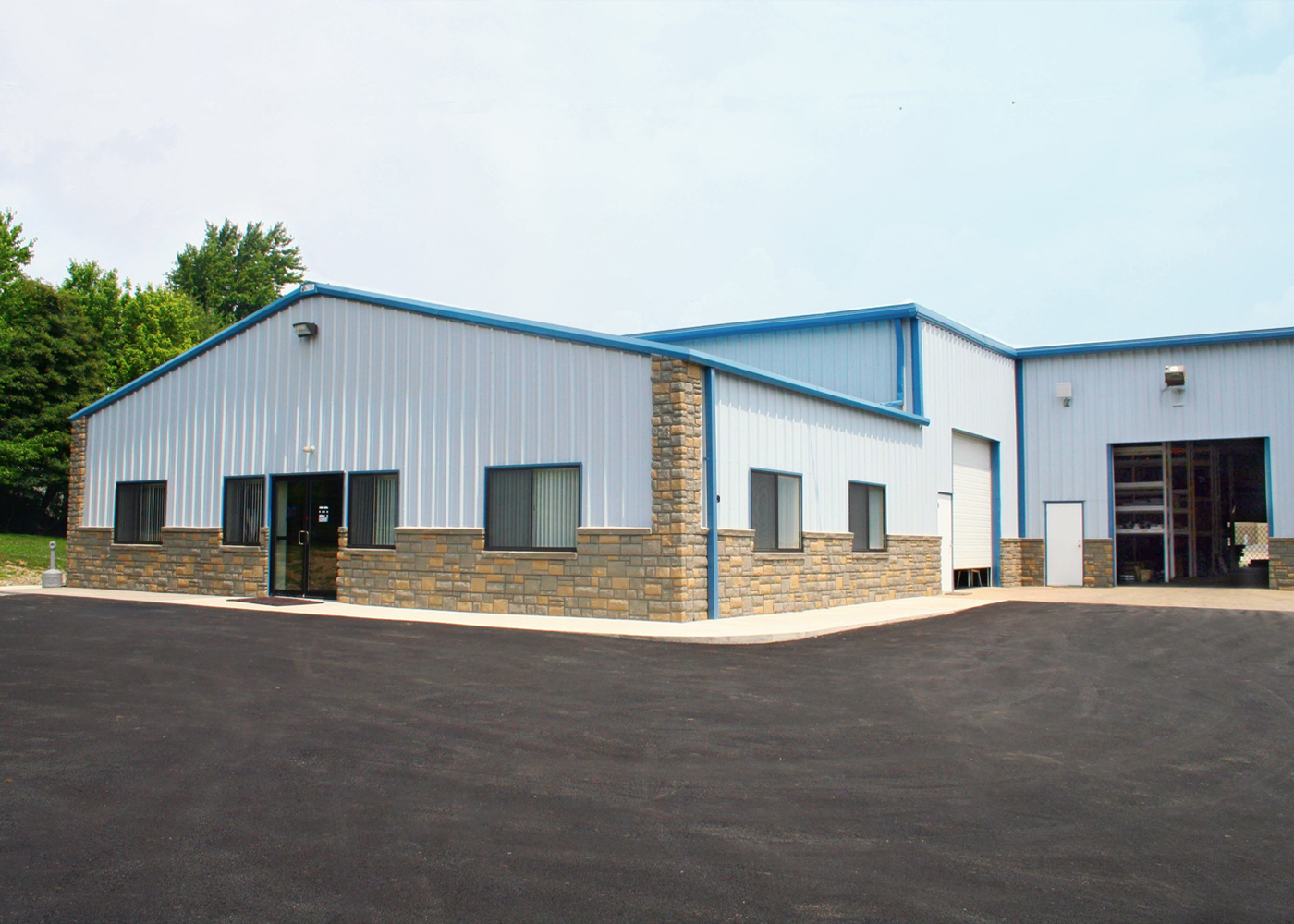 Capital Steel Auto Shop Building with GenStone